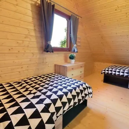 Nad Jeziorem Lodge *