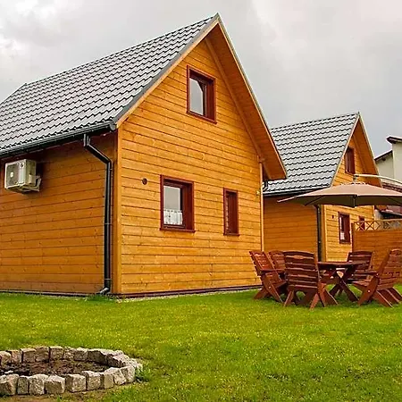 Orman Evi Nad Jeziorem Zarzecze (Silesia)