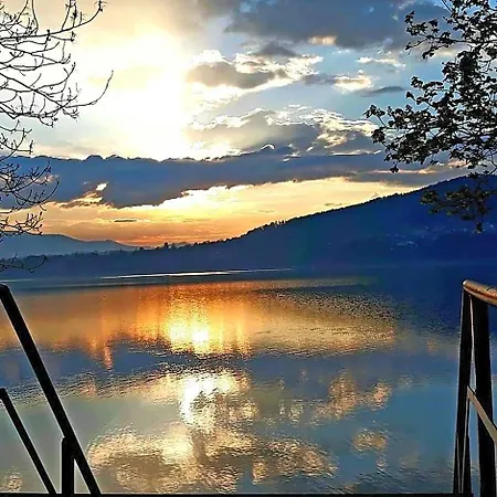 Nad Jeziorem