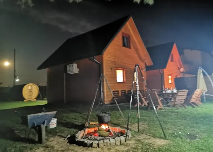 Chata Nad Jeziorem Zarzecze (Silesia)