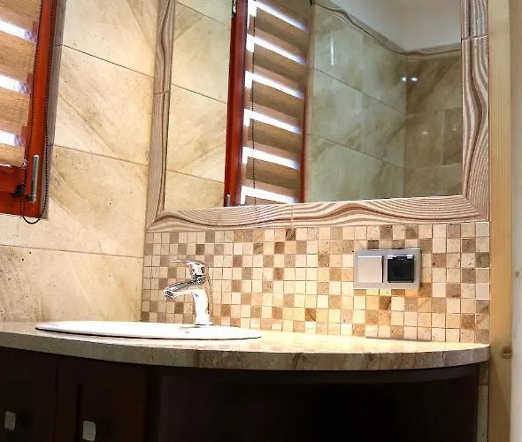 Nad Jeziorem אכסניה זאז'צ'ה