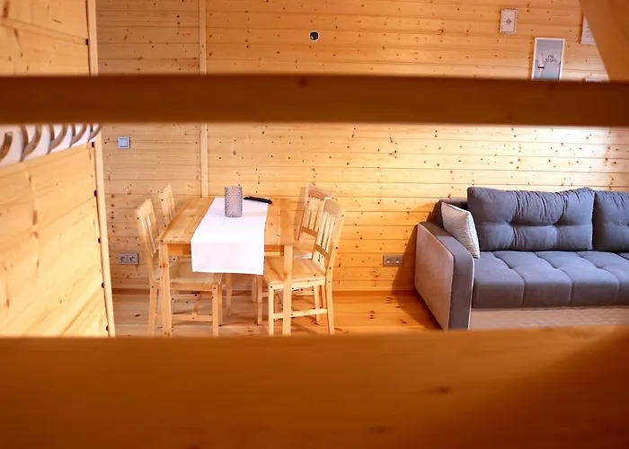 Chata Nad Jeziorem Zarzecze (Silesia)