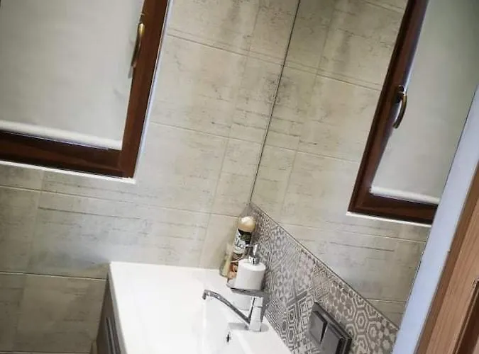 Nad Jeziorem אכסניה *